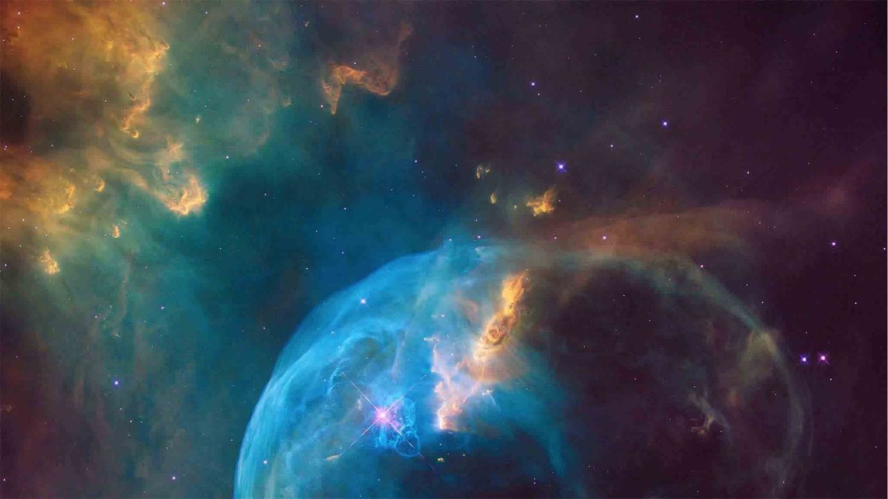 Le nebulose nello spazio profondo danno prova della mano di Dio nella natura e del fatto che sia stato Lui a creare la terra